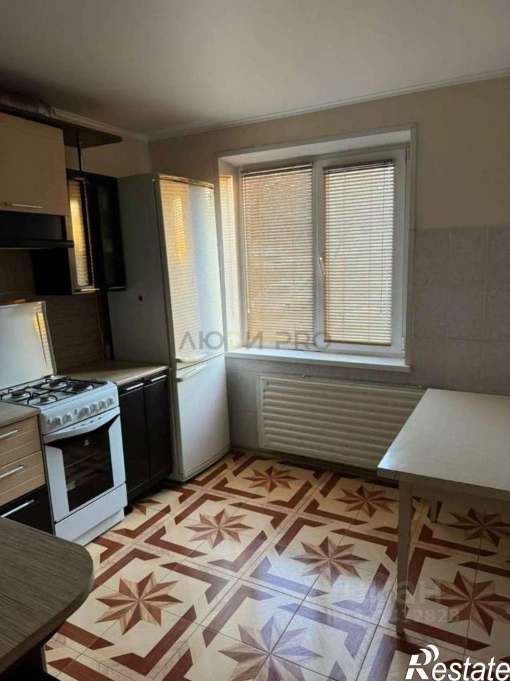 3-комн квартира улица Рабкоров, 2/5,  д. 2/5