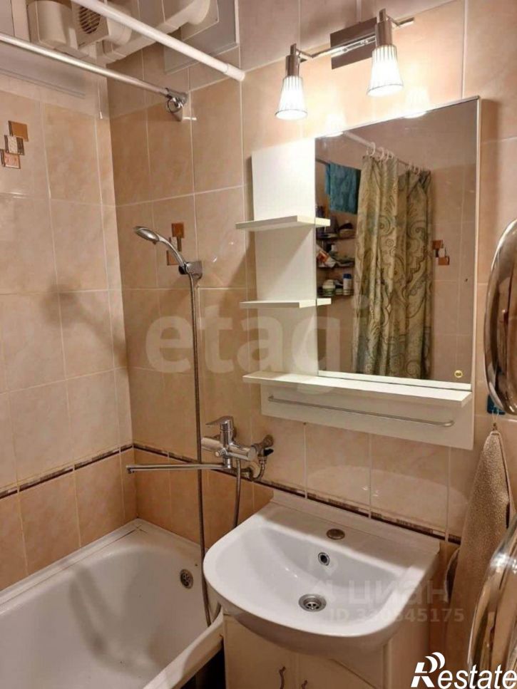 4-комн квартира ул Ахметова, 318/1,  д. 318/1
