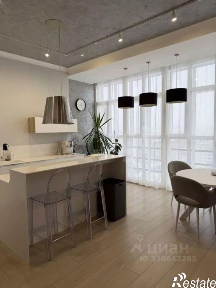 4-комн квартира ул Менделеева, 10,  д. 10