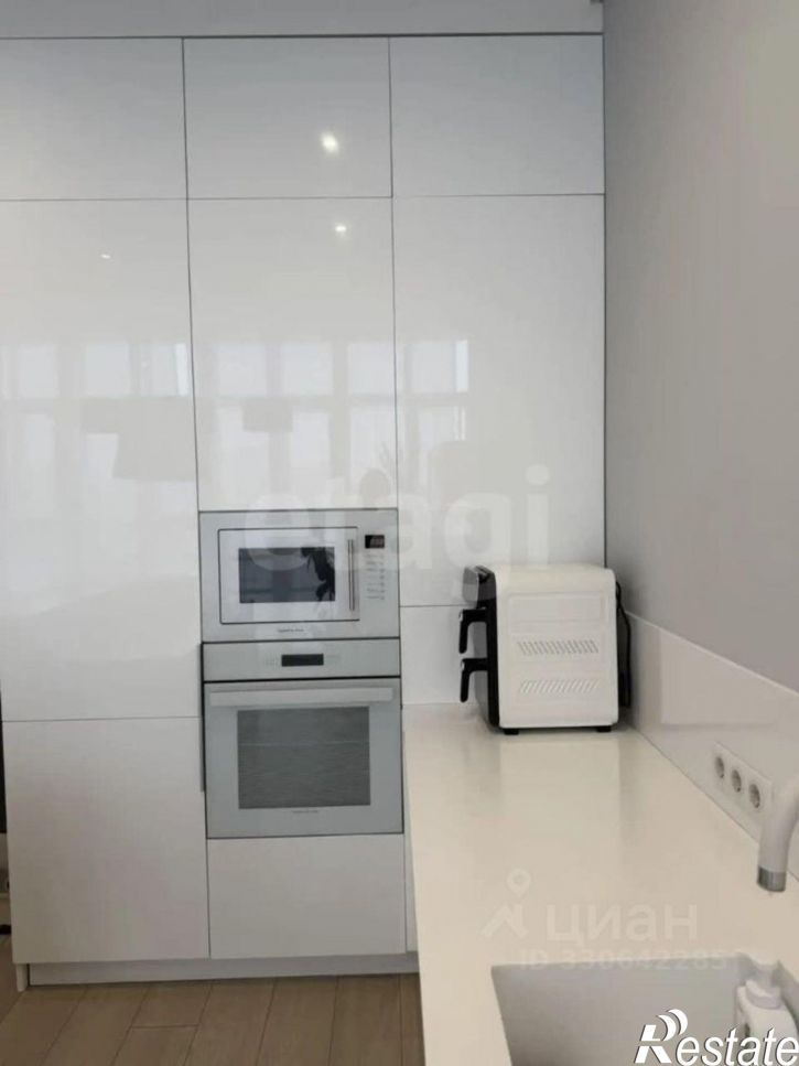 4-комн квартира ул Менделеева, 10,  д. 10