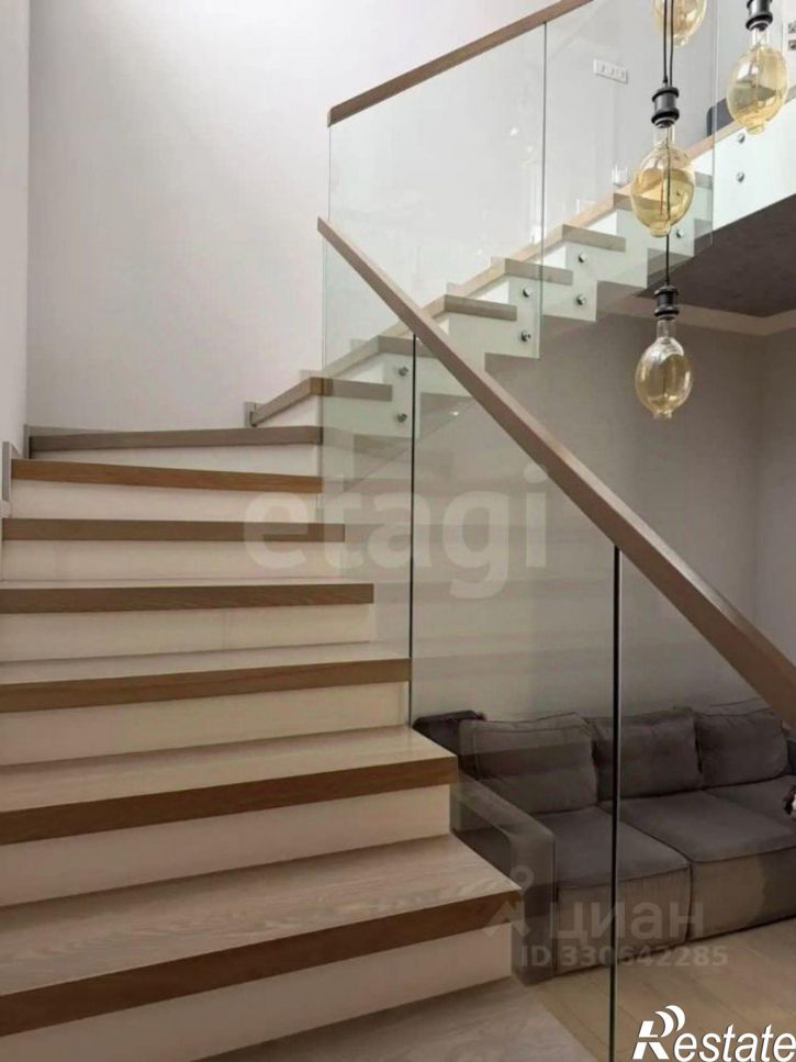 4-комн квартира ул Менделеева, 10,  д. 10