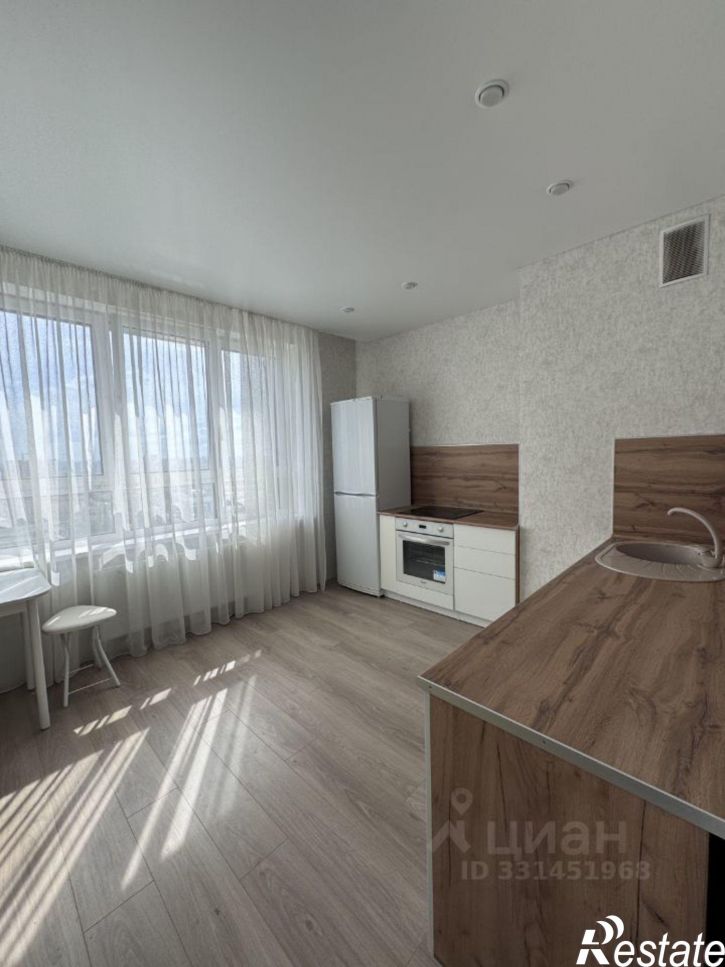 2-комн квартира улица Рихарда Зорге, 17/2,  д. 17/2