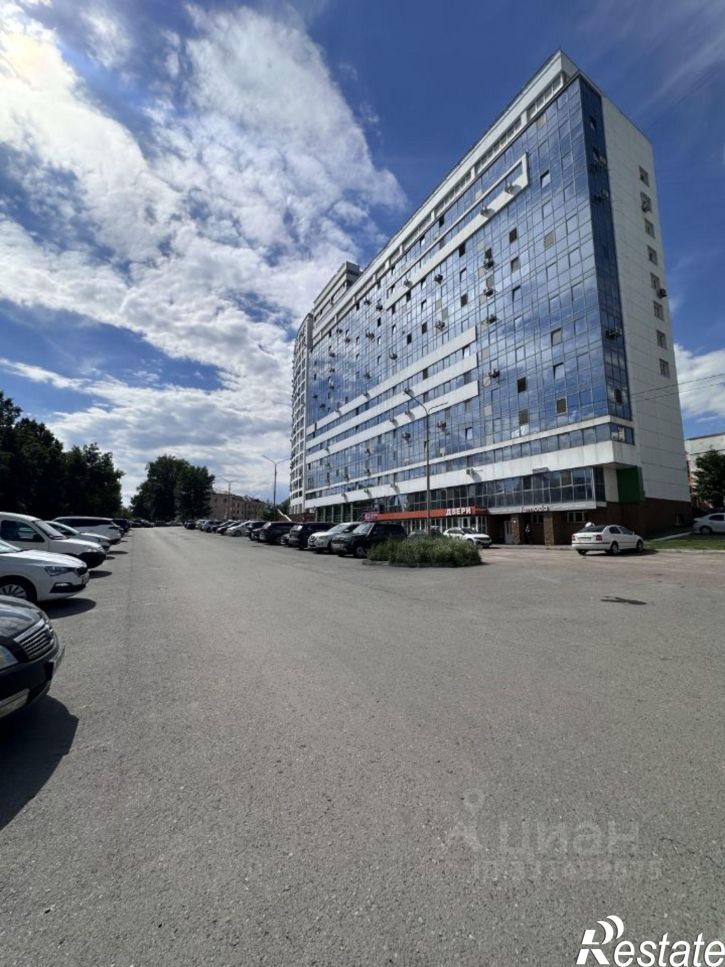 1-комн квартира улица Комарова, 8,  д. 8