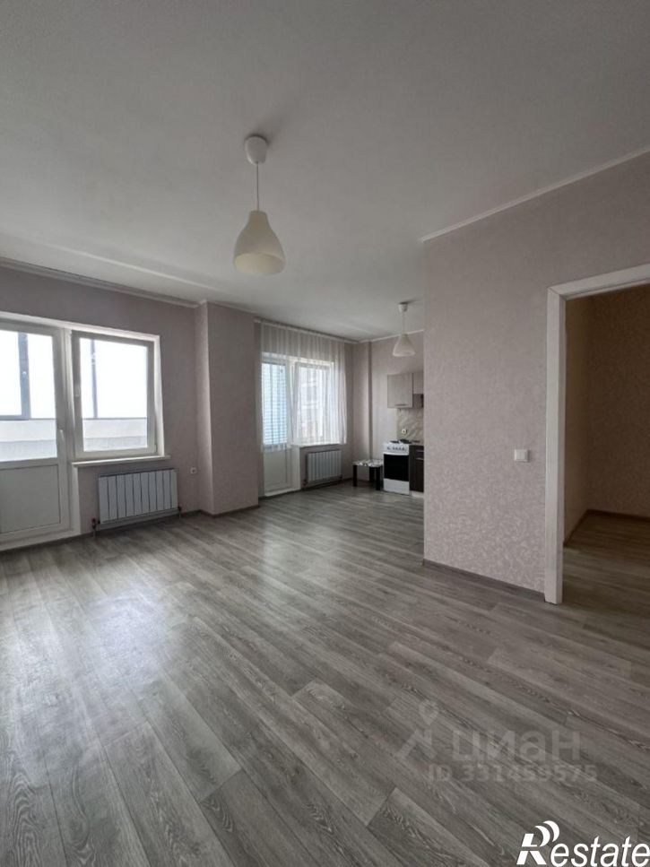 1-комн квартира улица Комарова, 8,  д. 8