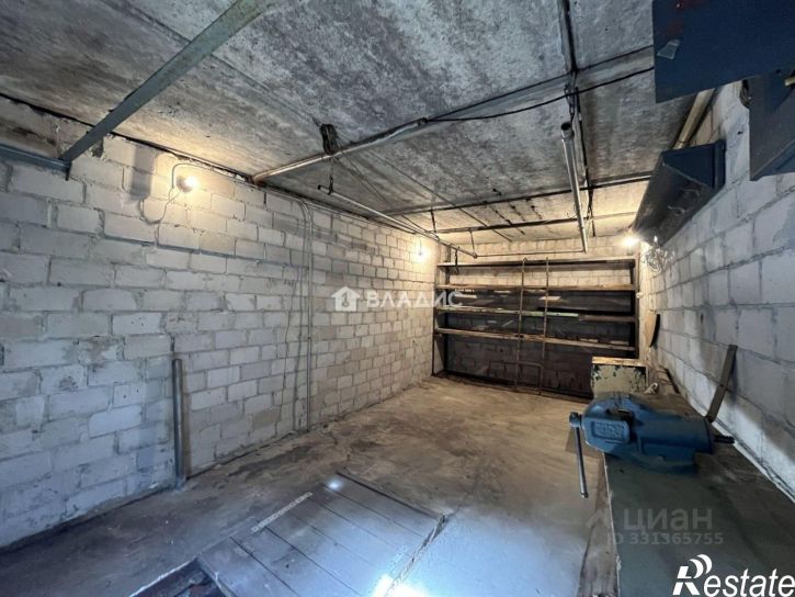 Гараж/парковка улица Новожёнова, 3 к1,  д. 3 к1