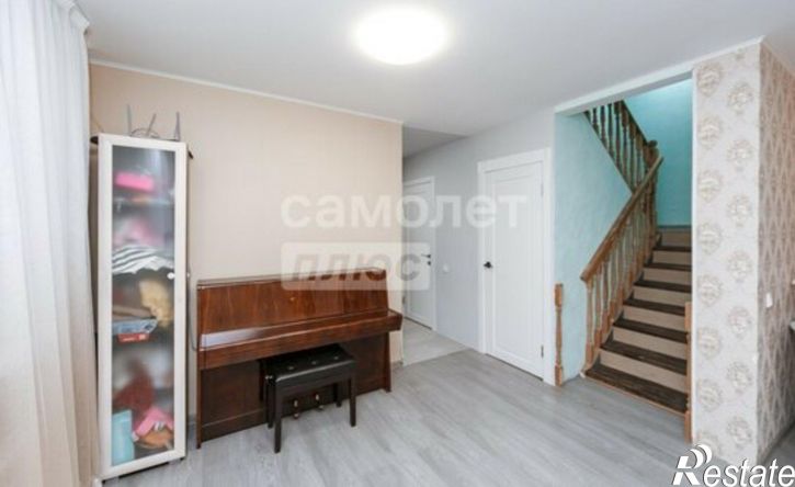 4-комн квартира б-р Героев труда, 7/6б,  д. 7/6б