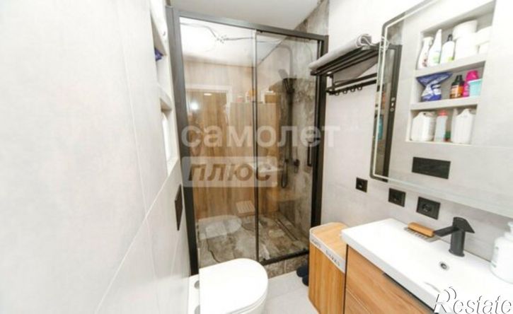 4-комн квартира б-р Героев труда, 7/6б,  д. 7/6б