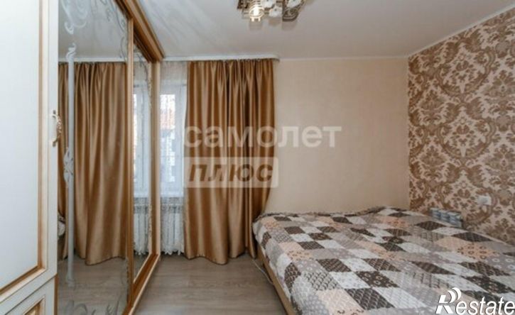 4-комн квартира б-р Героев труда, 7/6б,  д. 7/6б