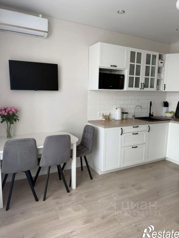 3-комн квартира улица Пархоменко, 156В,  д. 156В
