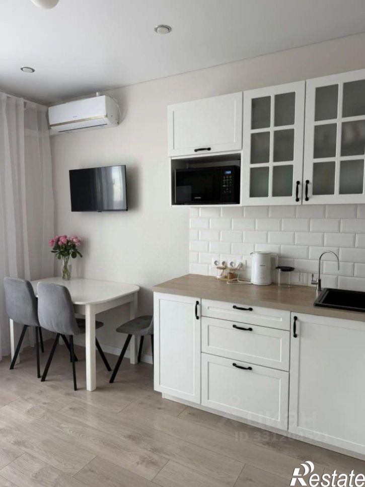 3-комн квартира улица Пархоменко, 156В,  д. 156В