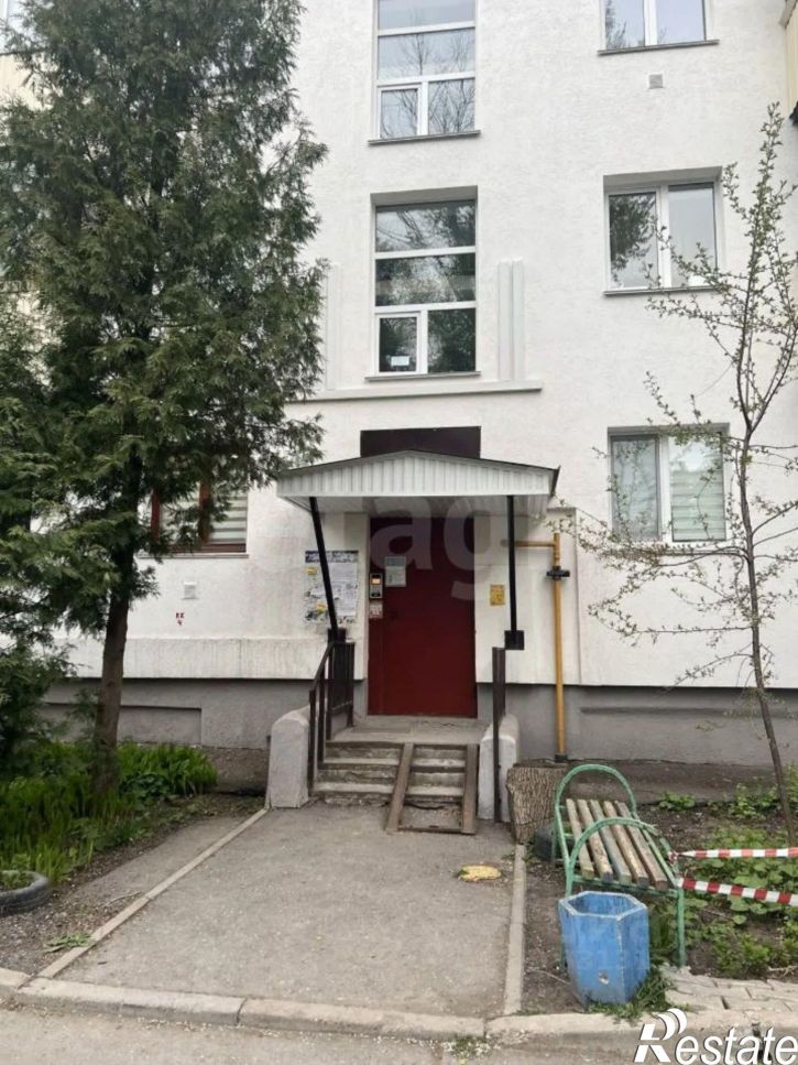 2-комн квартира проспект Октября, 144,  д. 144