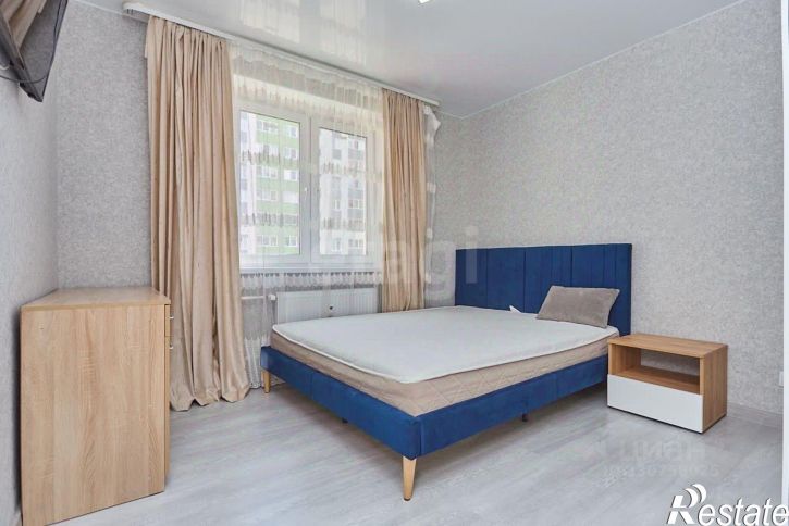 2-комн квартира улица Генерала Ишбулатова, 8,  д. 8