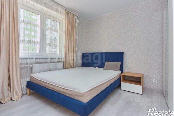 2-комн квартира улица Генерала Ишбулатова, 8,  д. 8