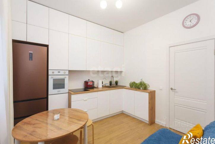 2-комн квартира Революционная улица, 39/3,  д. 39/3