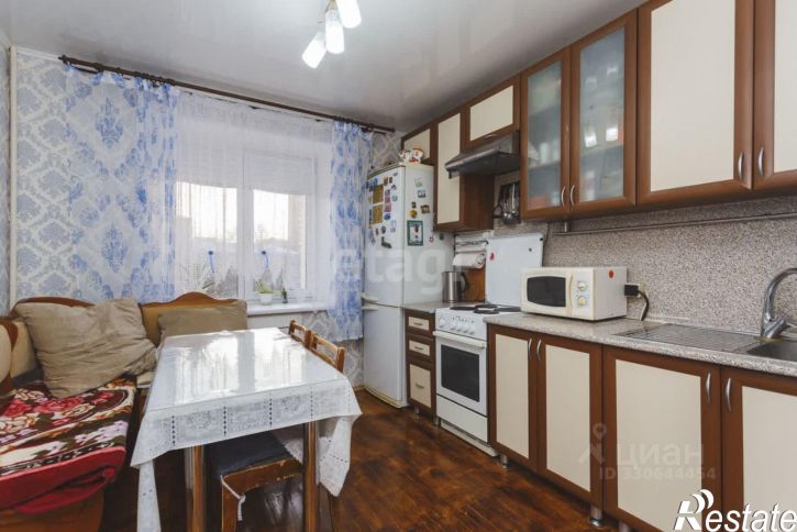 2-комн квартира б-р Славы, 2/3,  д. 2/3