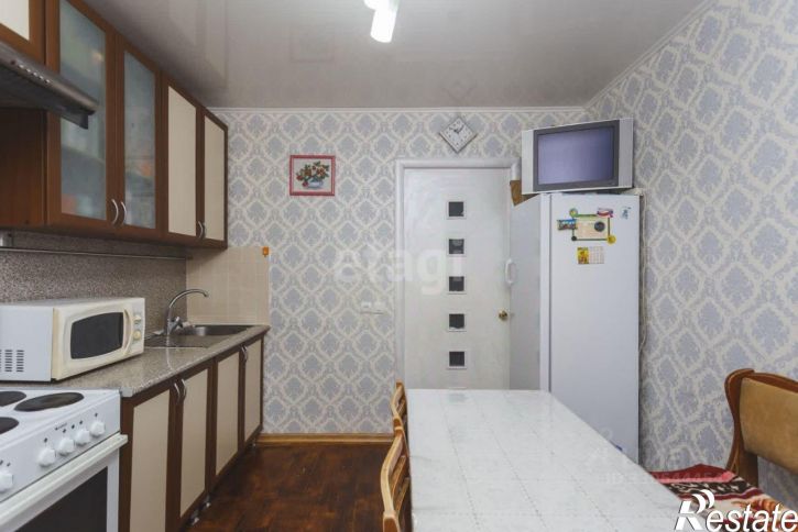 2-комн квартира б-р Славы, 2/3,  д. 2/3