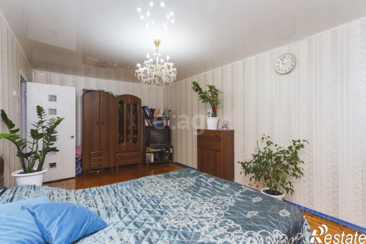 2-комн квартира б-р Славы, 2/3,  д. 2/3