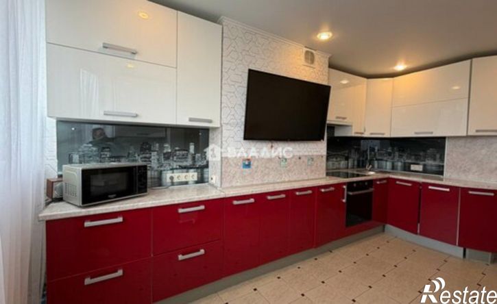 3-комн квартира ул Степана Злобина, 38/2,  д. 38/2