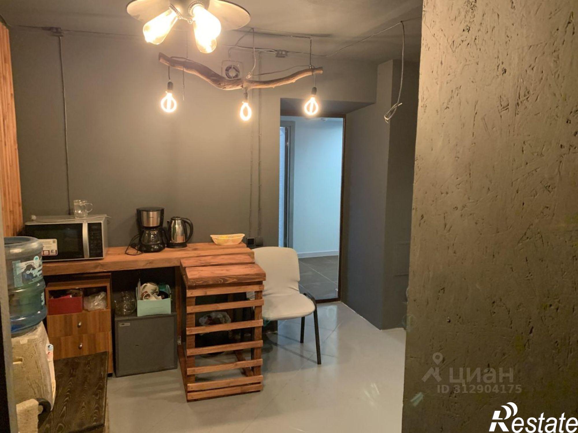 Купить офис, помещение под офис за 9 386 260 рублей на Новомостовая улица, 8