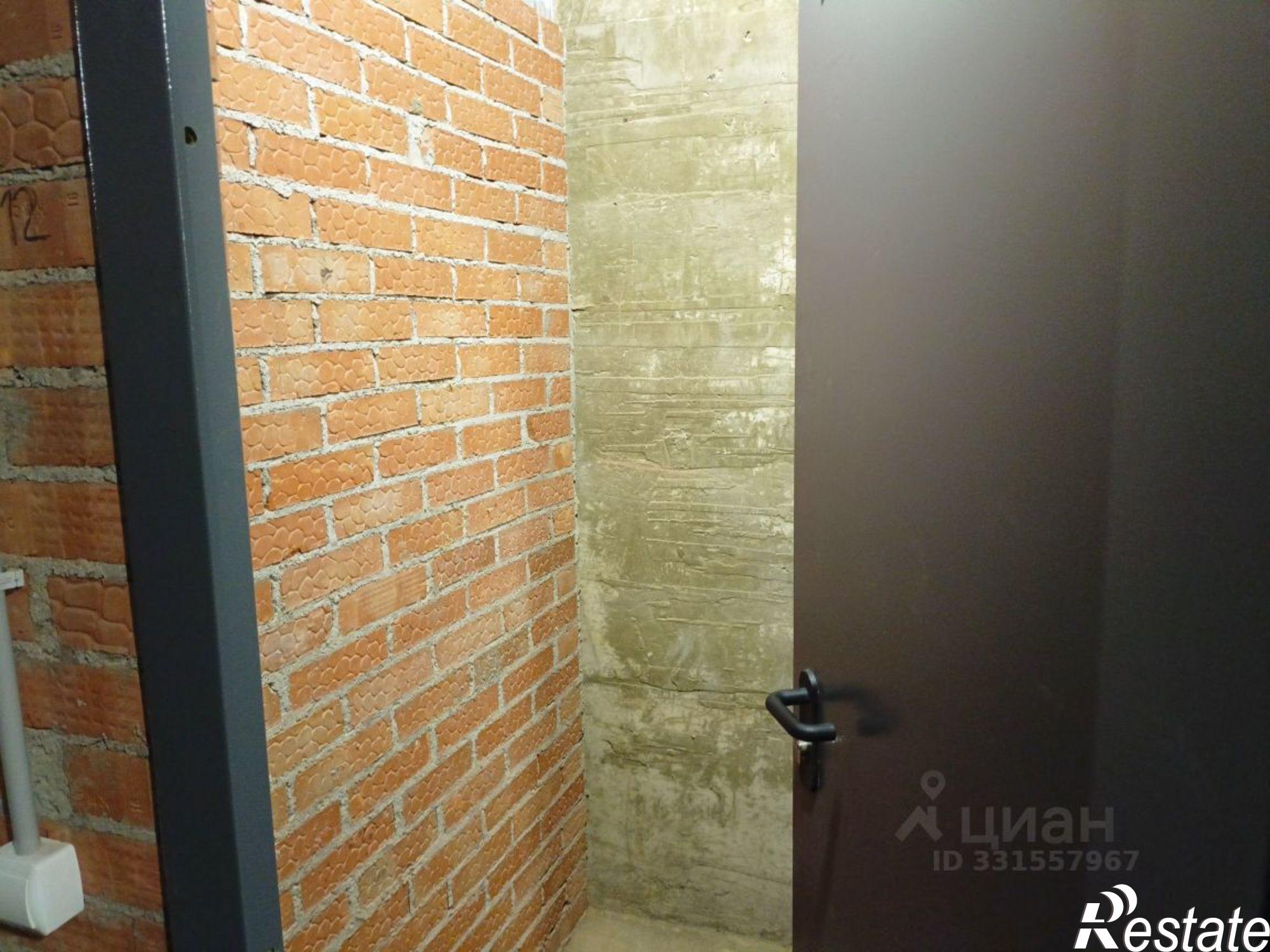 Купить гараж, место в паркинге за 131 579 рублей на ул Революционная, 98/4