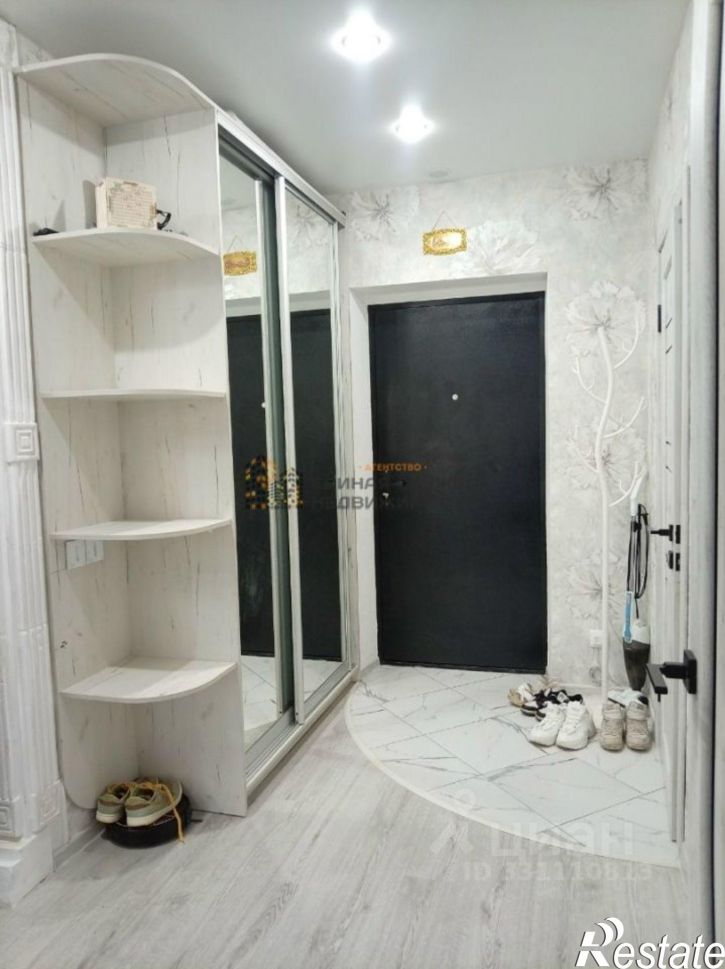 2-комн квартира Кустарёвская набережная, 15,  д. 15