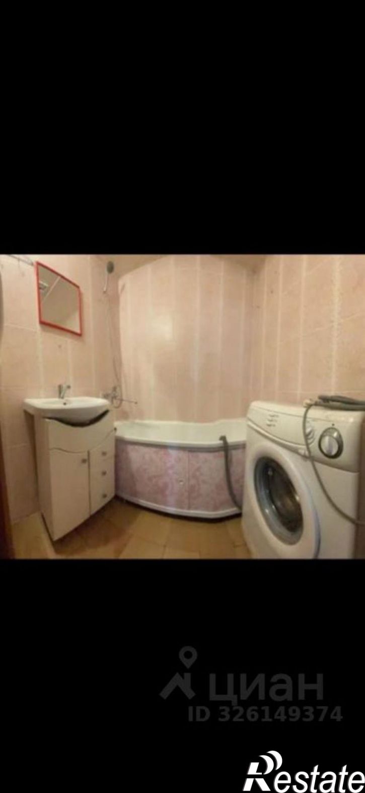 2-комн квартира улица Ахметова, 304/2,  д. 304/2