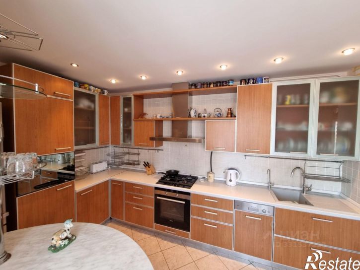 4-комн квартира улица Пушкина, 82,  д. 82