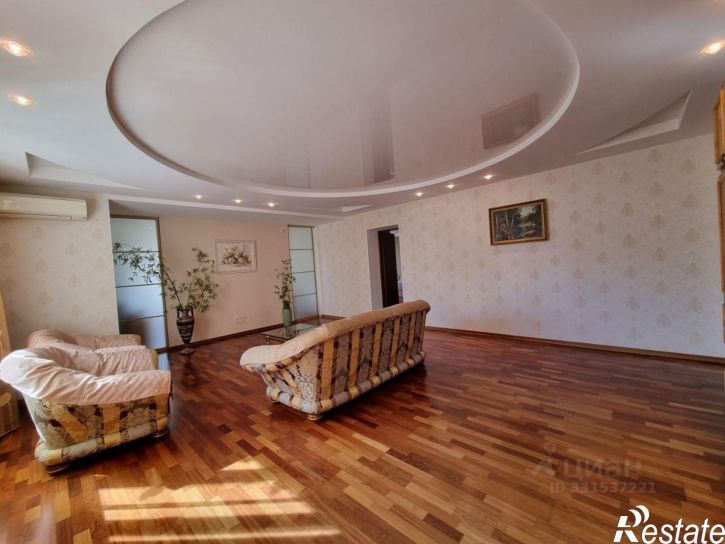 4-комн квартира улица Пушкина, 82,  д. 82