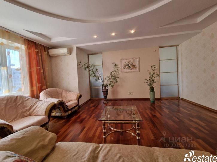 4-комн квартира улица Пушкина, 82,  д. 82
