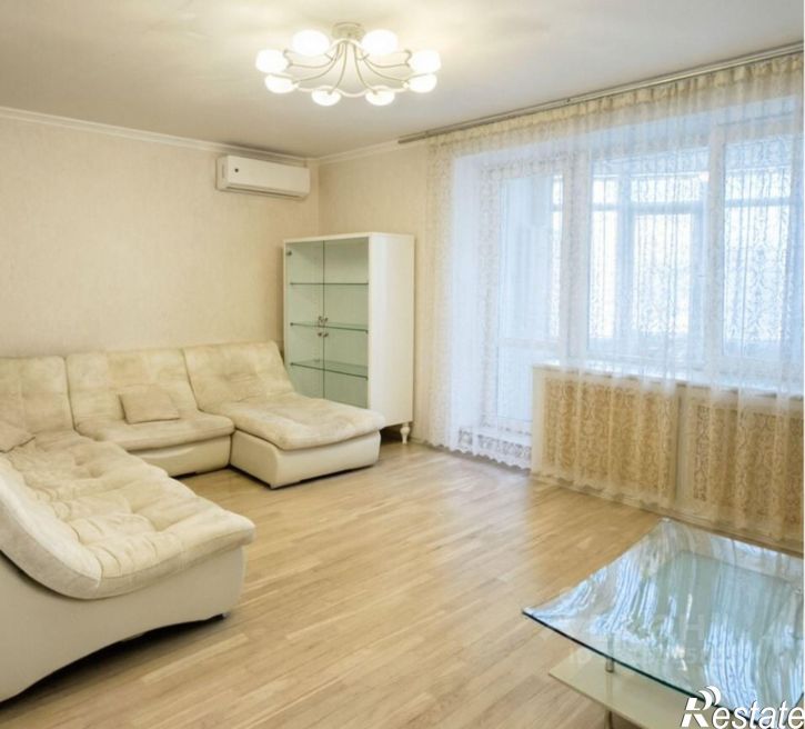 3-комн квартира улица Братьев Кадомцевых, 12/2,  д. 12/2