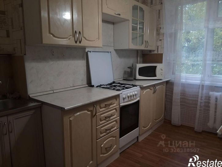 3-комн квартира ул Авроры, 27,  д. 27