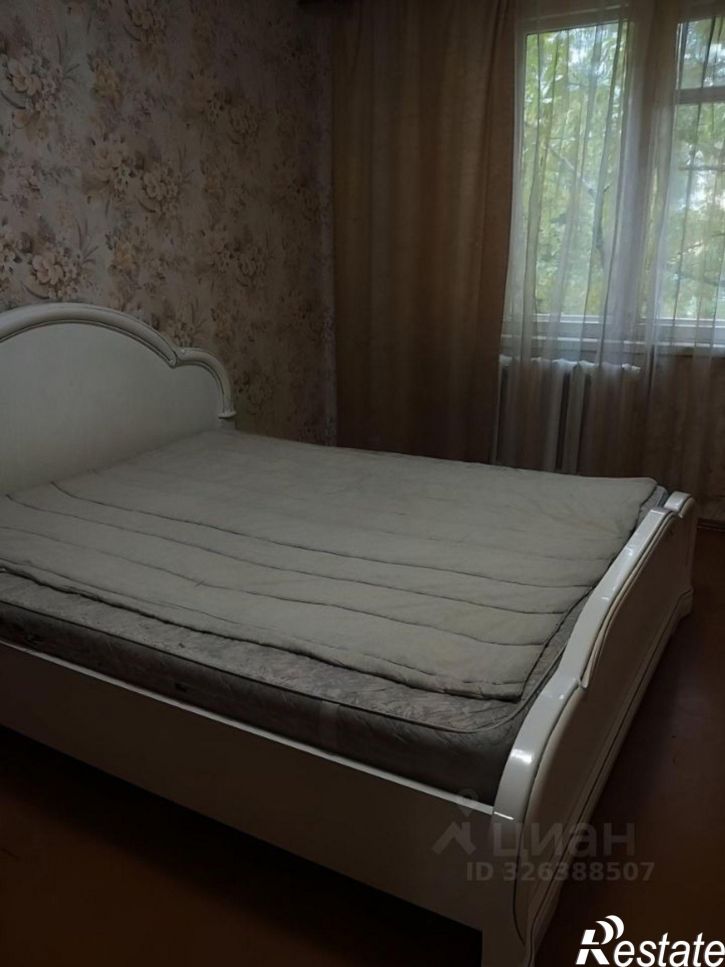 3-комн квартира ул Авроры, 27,  д. 27