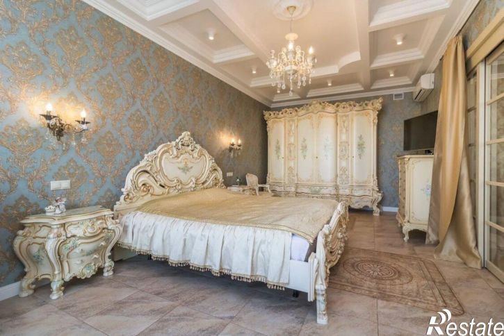 2-комн квартира Верхнеторговая пл, 4,  д. 4
