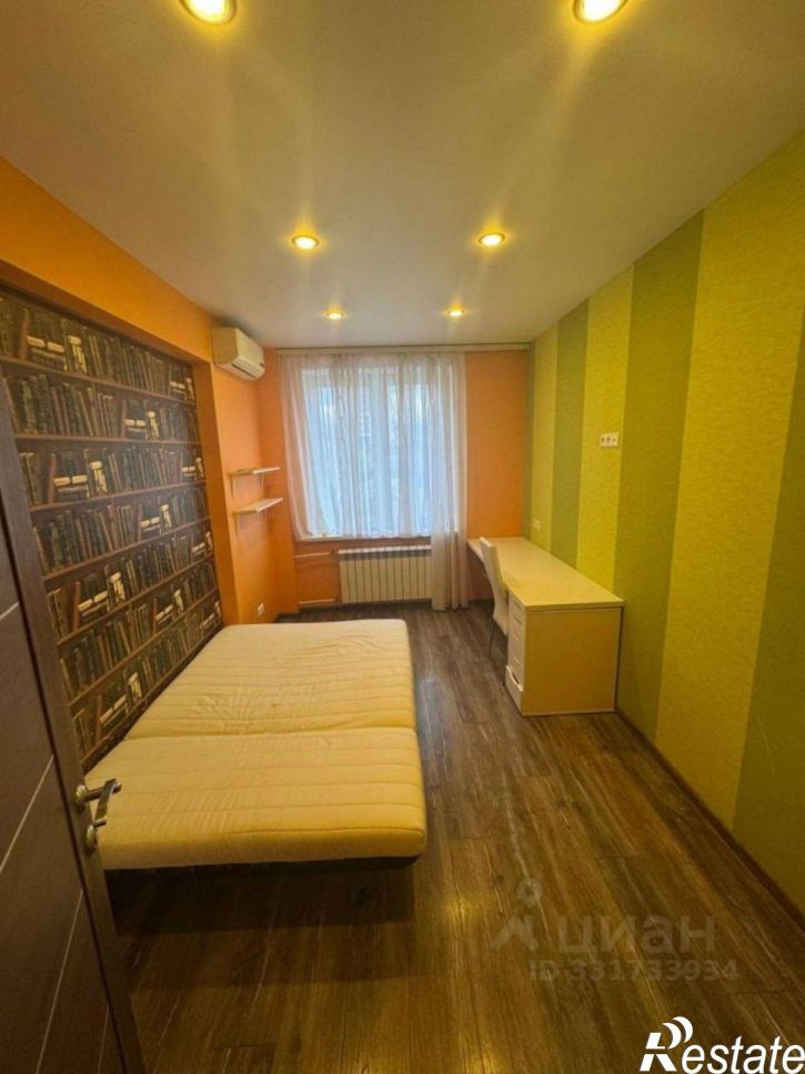 2-комн квартира ул Айская, 22,  д. 22
