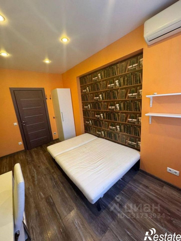 2-комн квартира ул Айская, 22,  д. 22