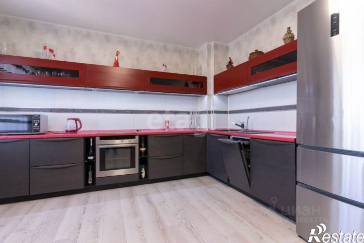 3-комн квартира ул Достоевского, 139/1,  д. 139/1
