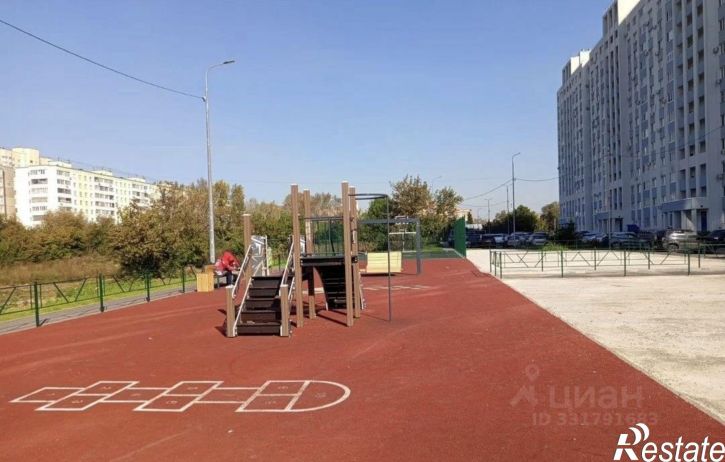 2-комн квартира ул им. Фронтовых бригад, 10/3,  д. 10/3