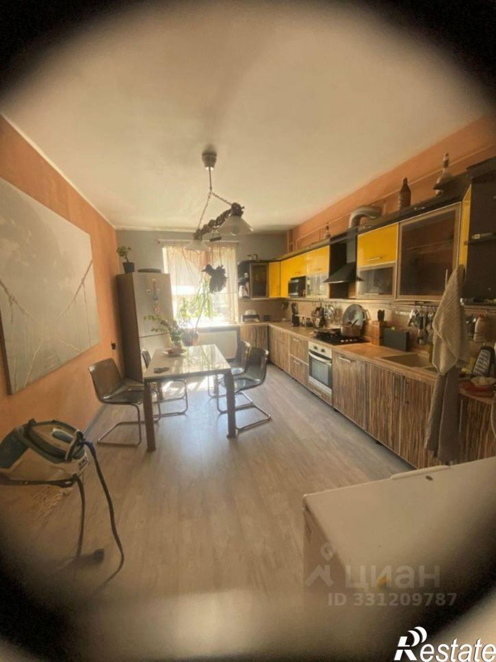 3-комн квартира ул Зайнаб Биишевой, 11,  д. 11