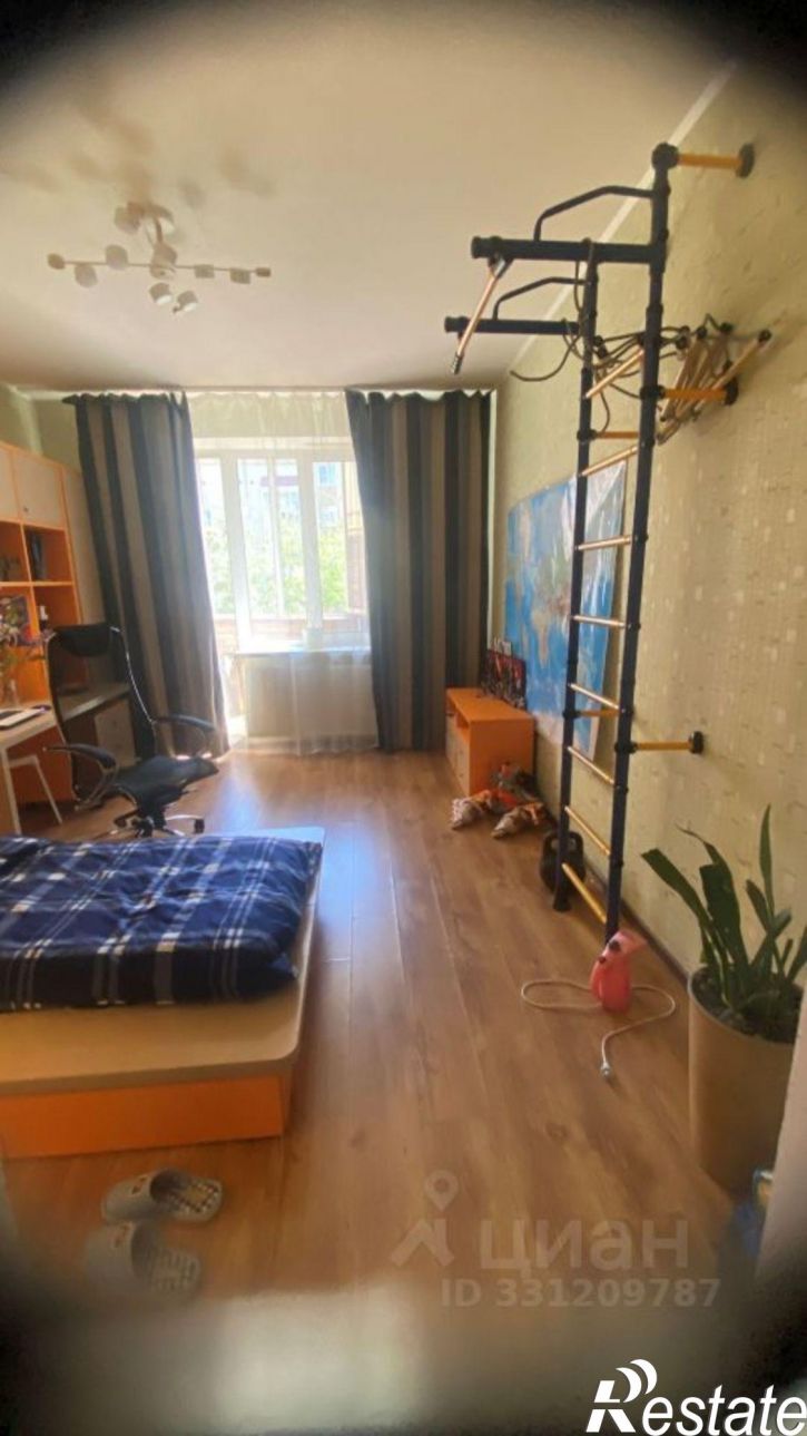 3-комн квартира ул Зайнаб Биишевой, 11,  д. 11