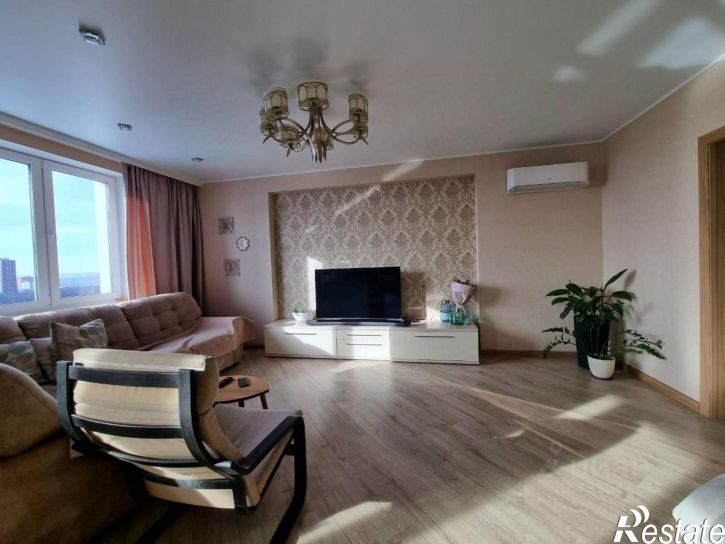 4-комн квартира ул Рихарда Зорге, 63/4,  д. 63/4