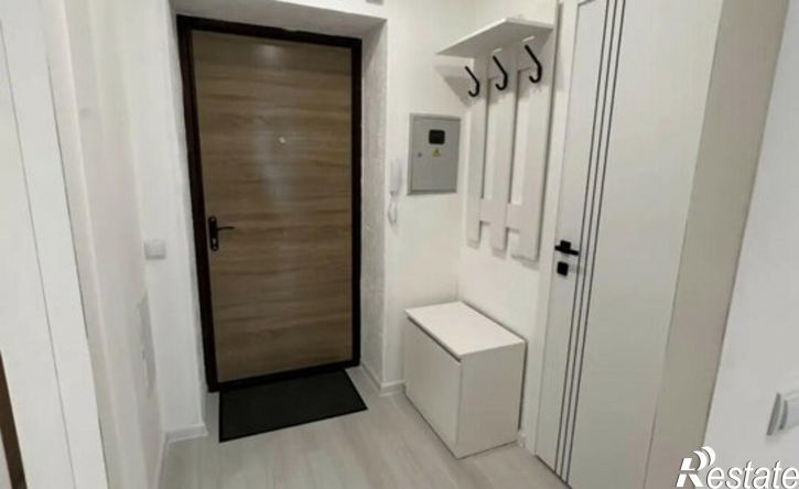 2-комн квартира ул Генерала Ишбулатова, 8/2,  д. 8/2