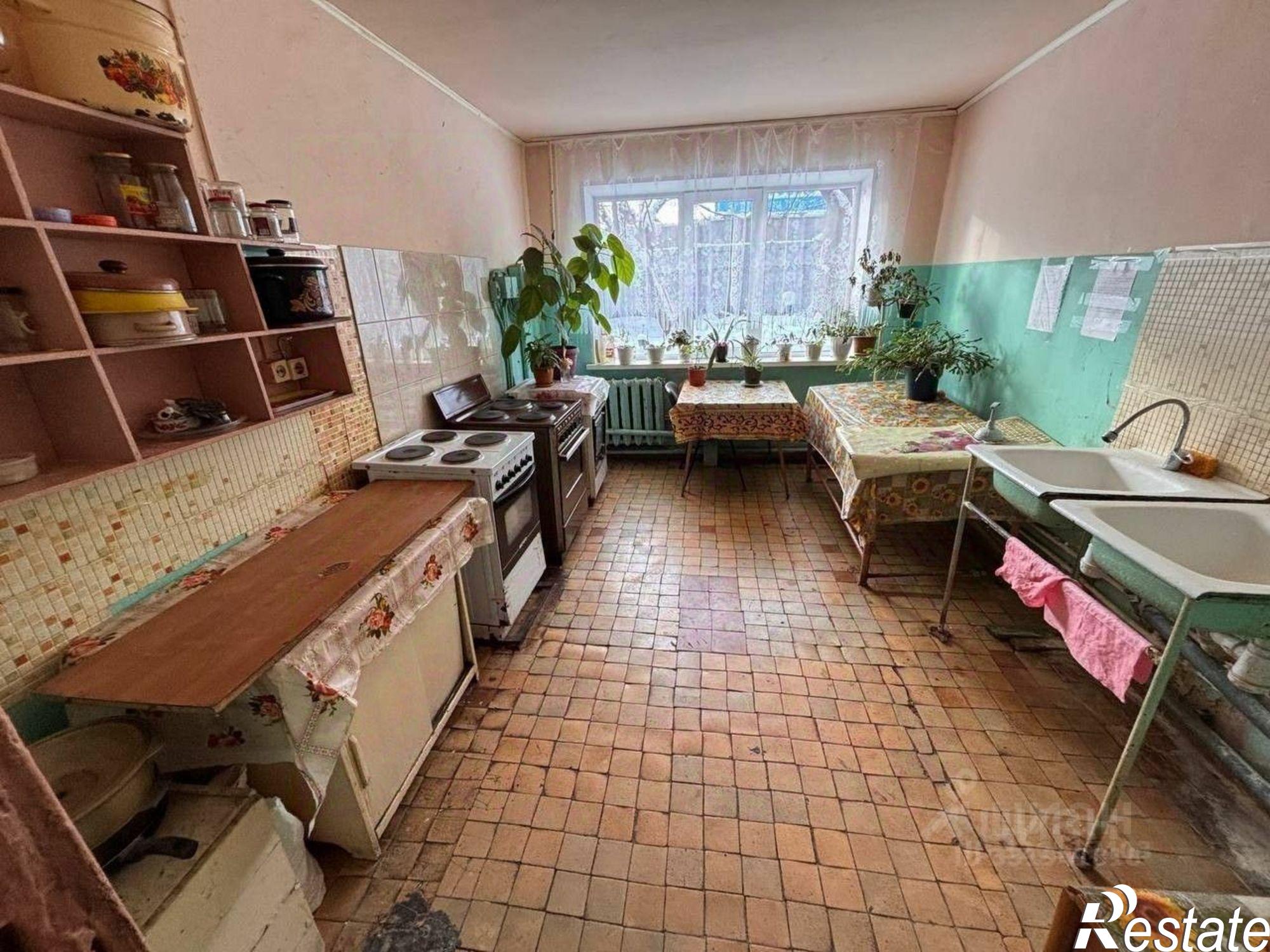 Купить комнату за 900 000 рублей на улица Новожёнова, 7/1