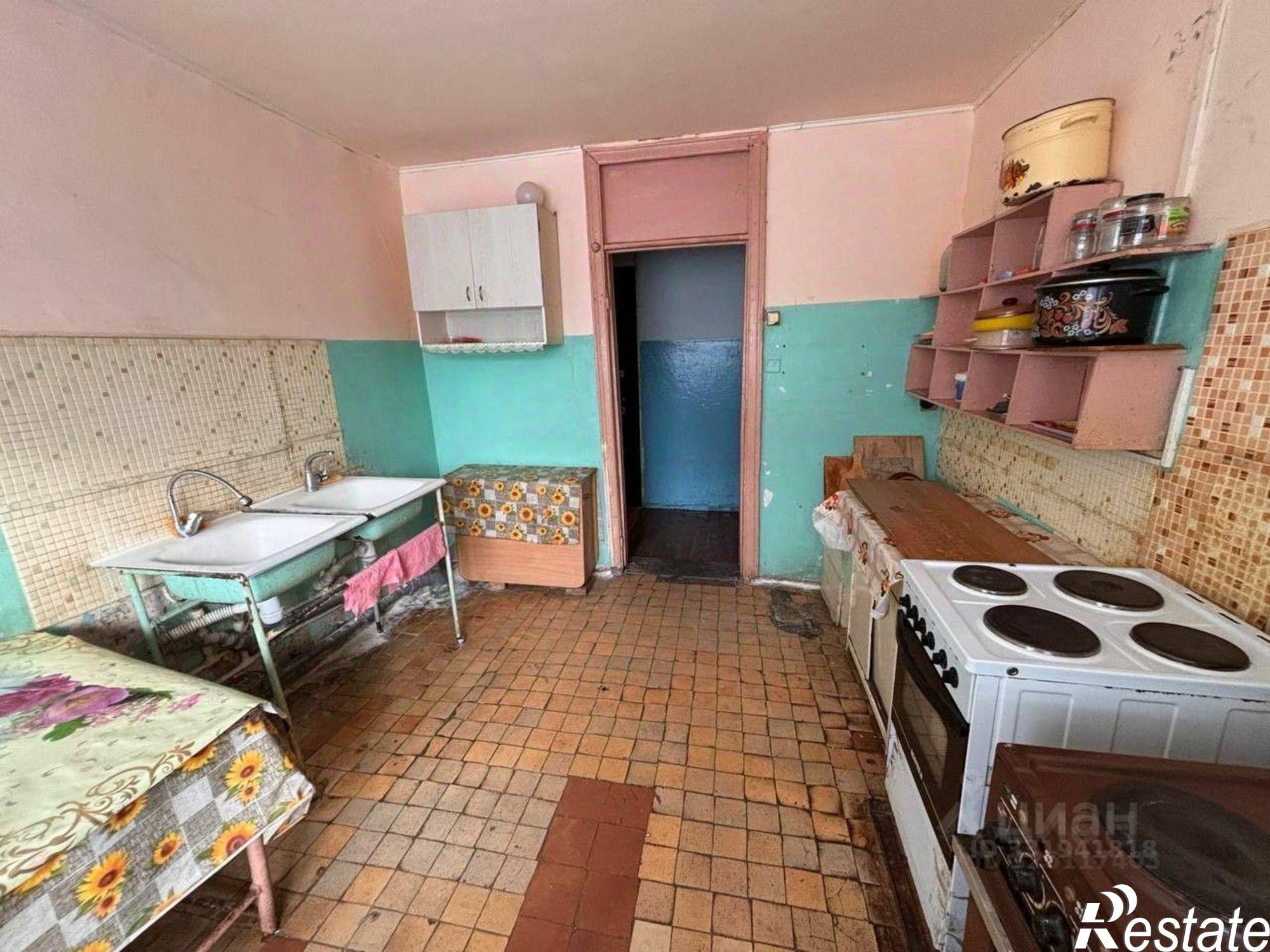 Купить комнату за 900 000 рублей на улица Новожёнова, 7/1