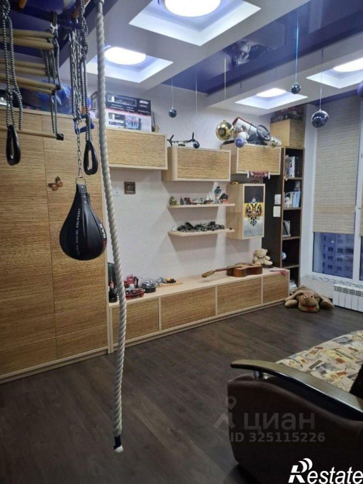 4-комн квартира ул Российская, 60,  д. 60