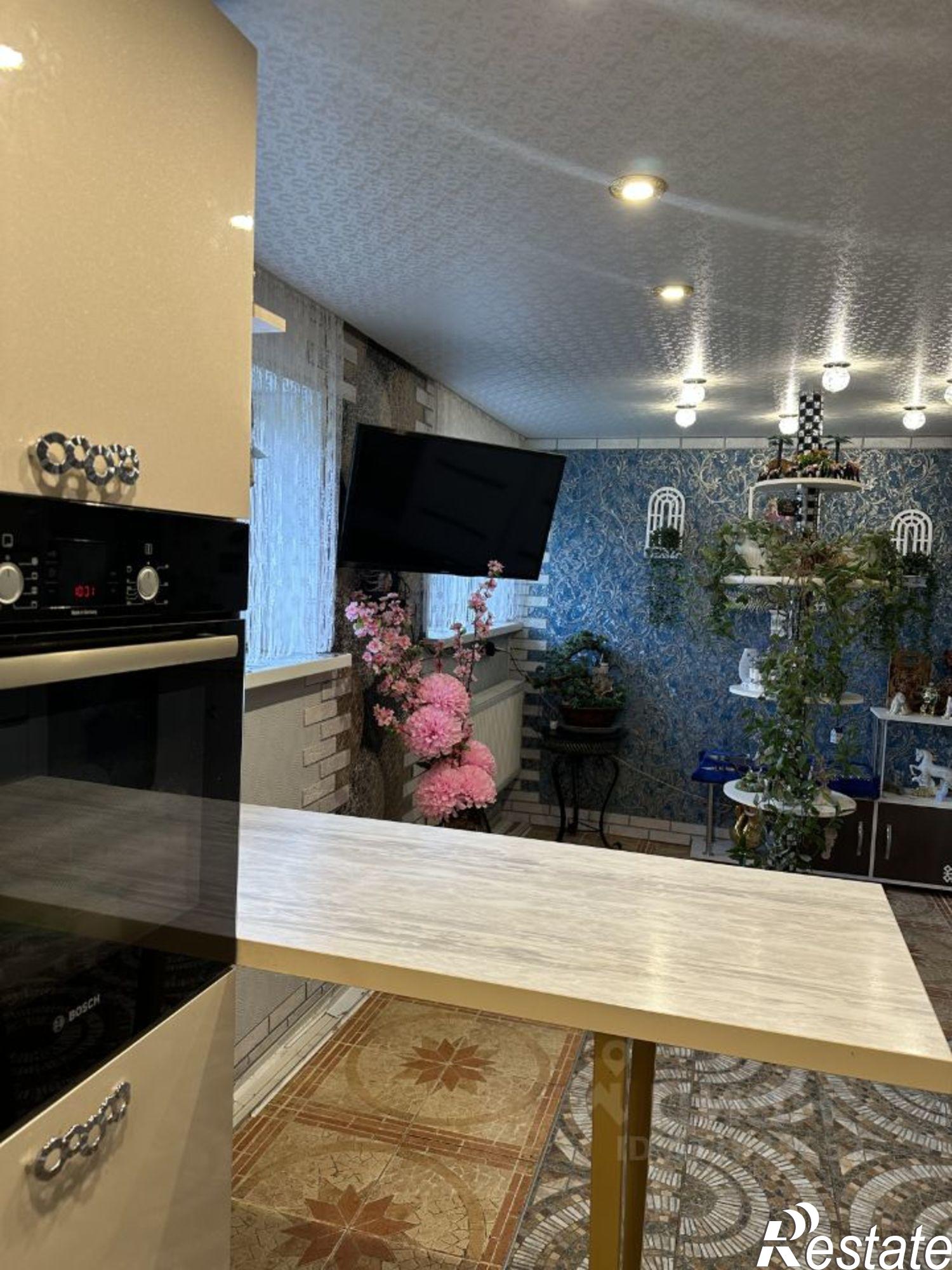 Купить дачу, дом, коттедж за 11 510 000 рублей на Стартовая улица, 58