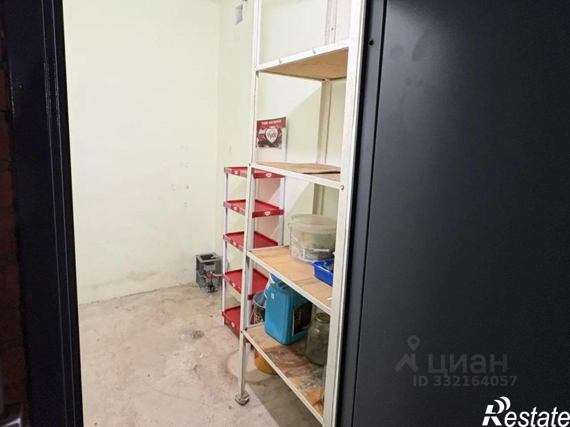 Купить складское помещение за 250 002 рублей на Яркий б-р, 5
