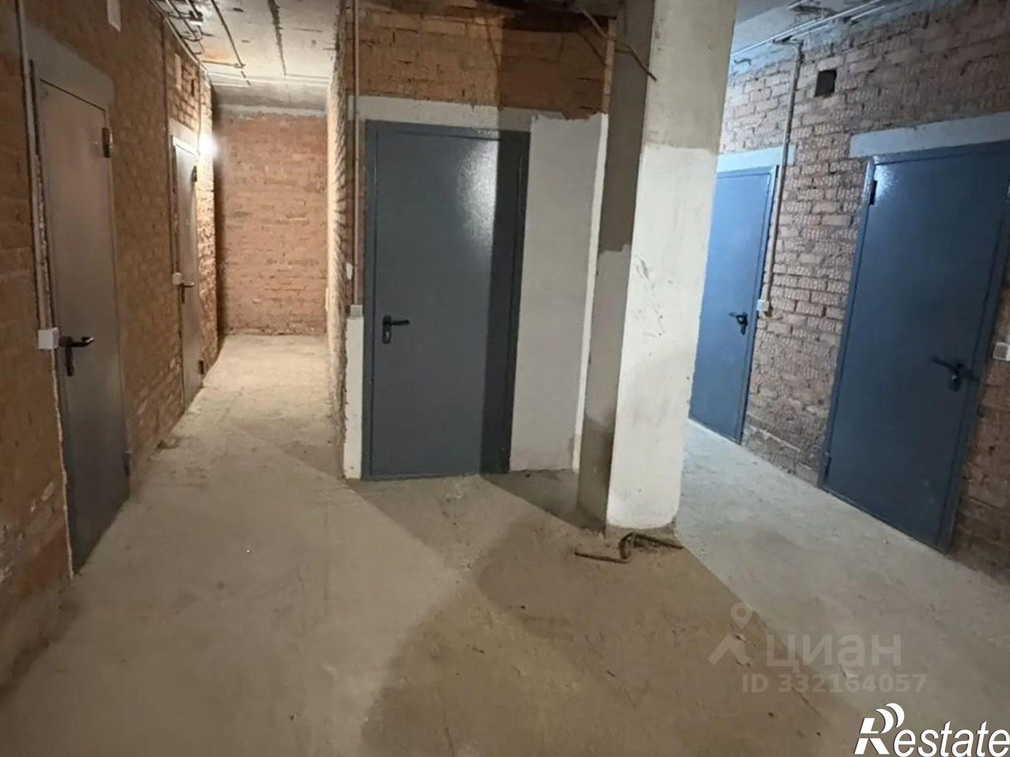 Купить складское помещение за 250 002 рублей на Яркий б-р, 5