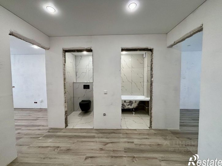 3-комн квартира ул Летчика Кобелева, 1,  д. 1