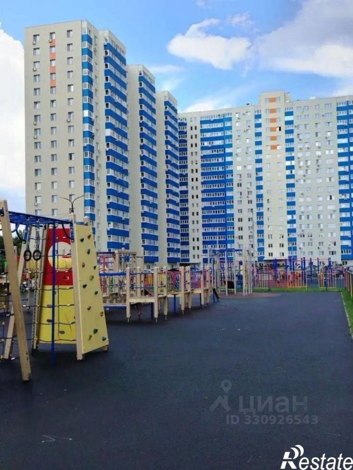 3-комн квартира ул Летчика Кобелева, 1,  д. 1
