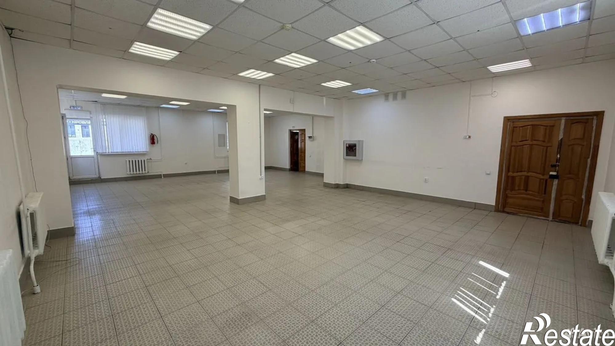 Сдать торговое помещение за 125 000 рублей на Кирова улица, д.128/2